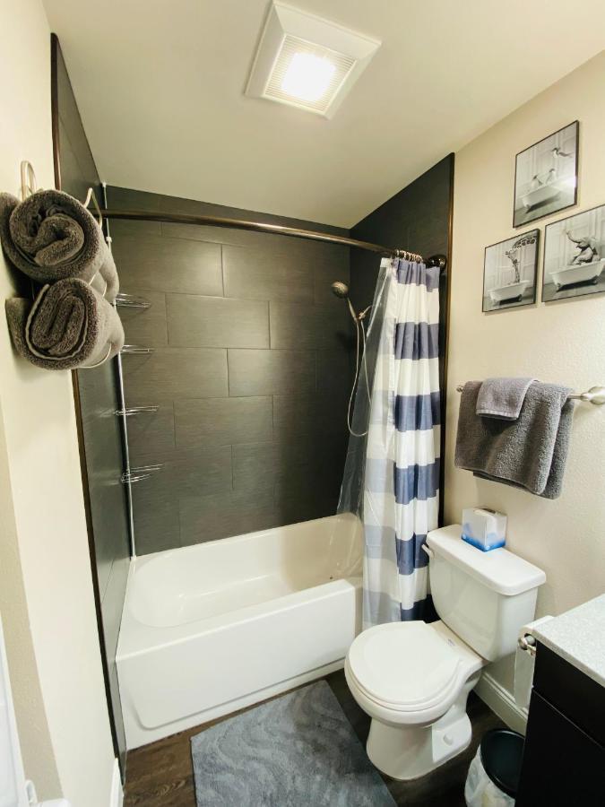 Beautiful 2 Bedroom 1 Bath Apartment With Private Garage Anchorage Bagian luar foto