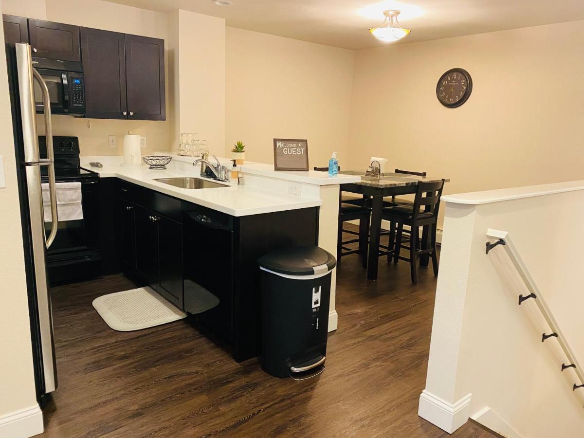 Beautiful 2 Bedroom 1 Bath Apartment With Private Garage Anchorage Bagian luar foto