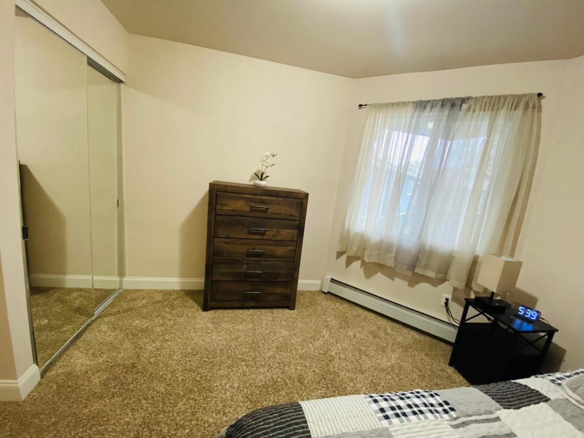 Beautiful 2 Bedroom 1 Bath Apartment With Private Garage Anchorage Bagian luar foto